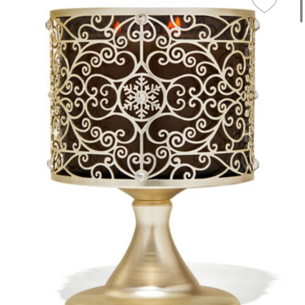 Champagne snowflake pedestal candle holder